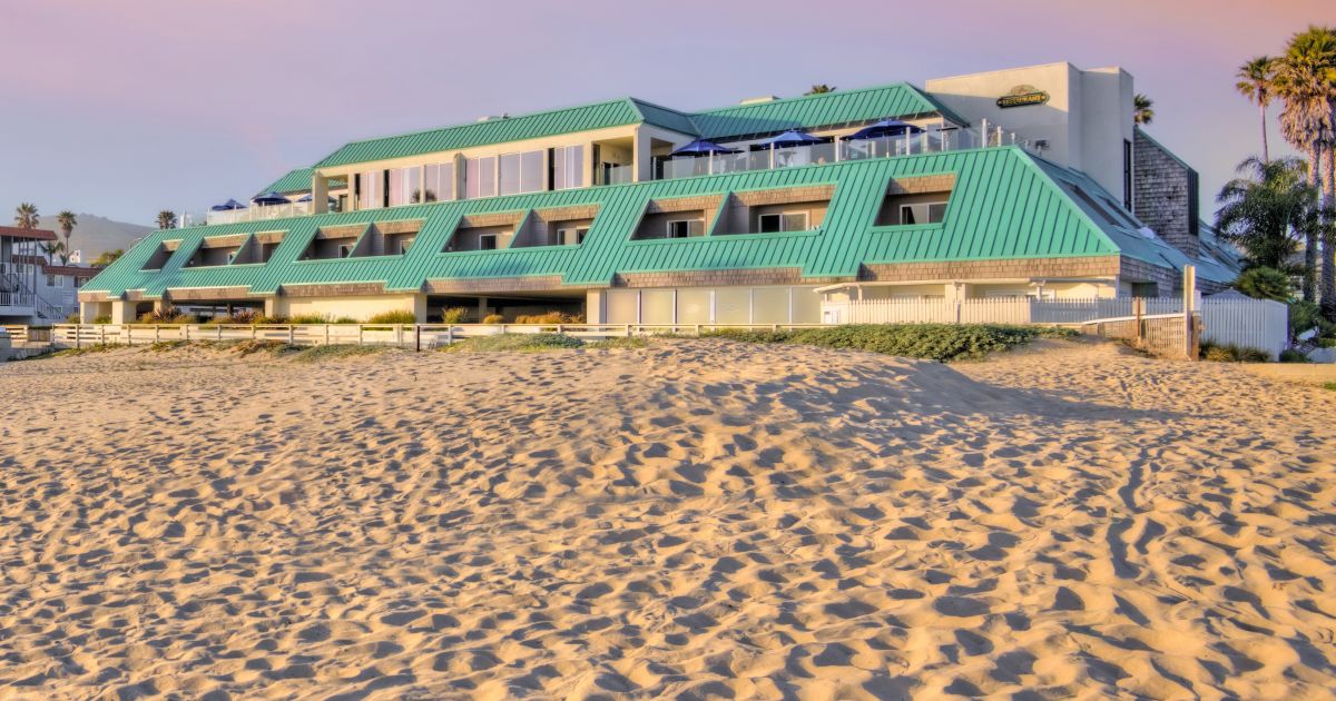SeaVenture Beach Hotel & Restaurant